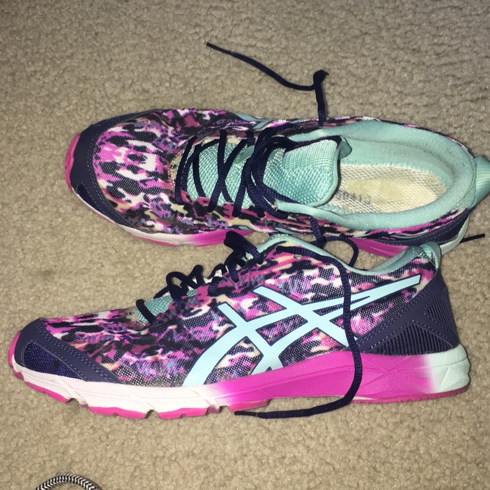 Colorful ASICS - Picture 2 of 4
